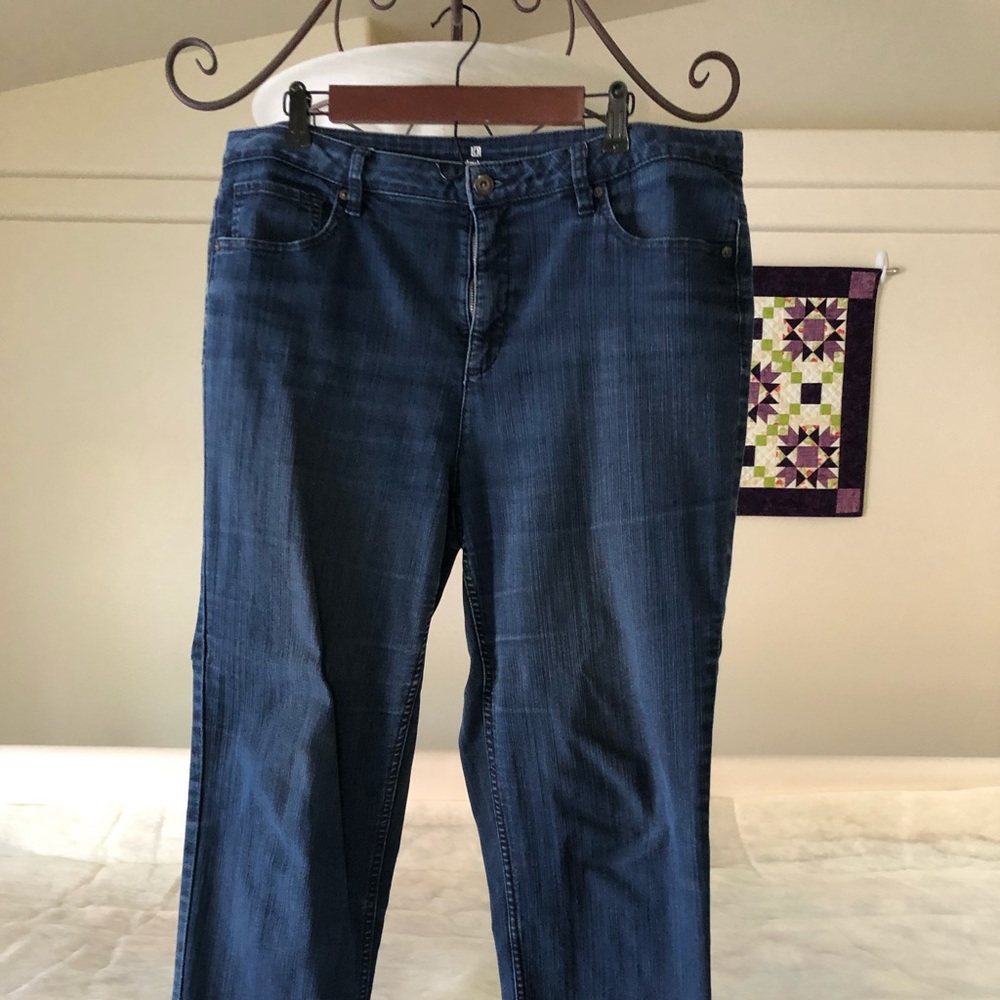 Women’s blue jeans
